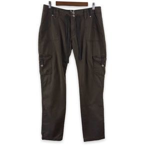 Levi’s brown cargo pants